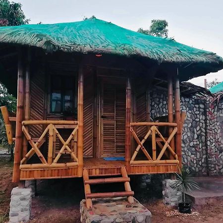 Mecaja Beach House Roxas  Екстер'єр фото