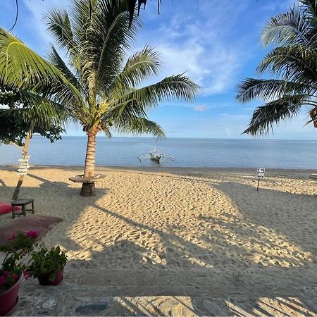 Mecaja Beach House Roxas  Екстер'єр фото
