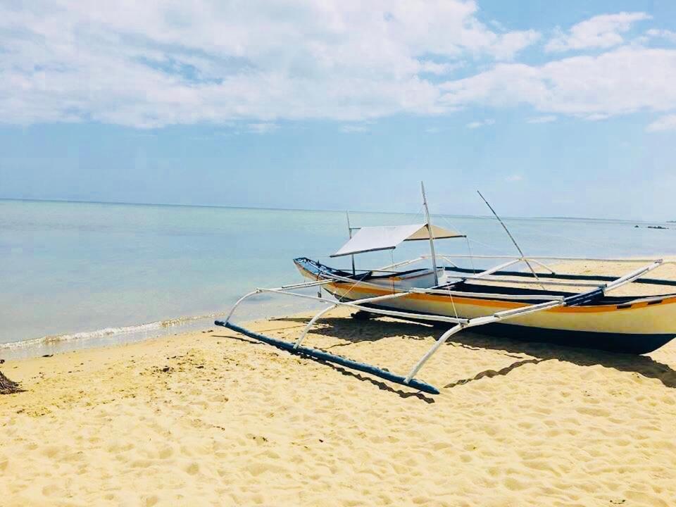 Mecaja Beach House Roxas  Екстер'єр фото