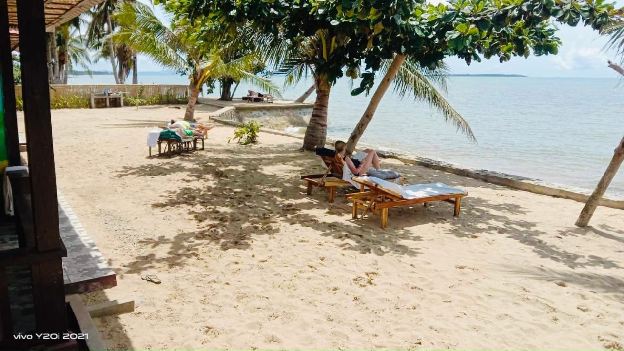Mecaja Beach House Roxas  Екстер'єр фото