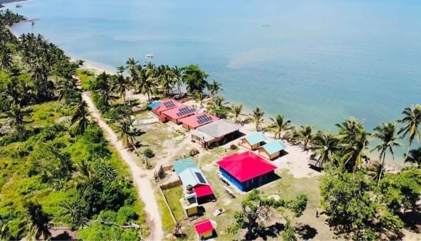 Mecaja Beach House Roxas  Екстер'єр фото
