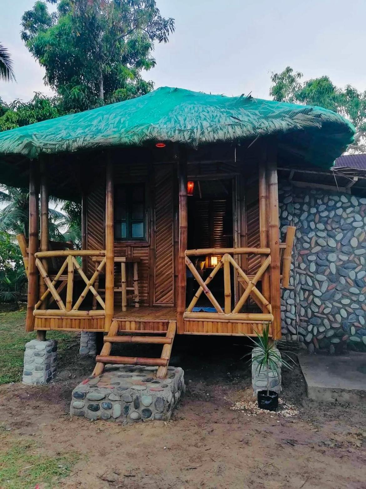 Mecaja Beach House Roxas  Екстер'єр фото