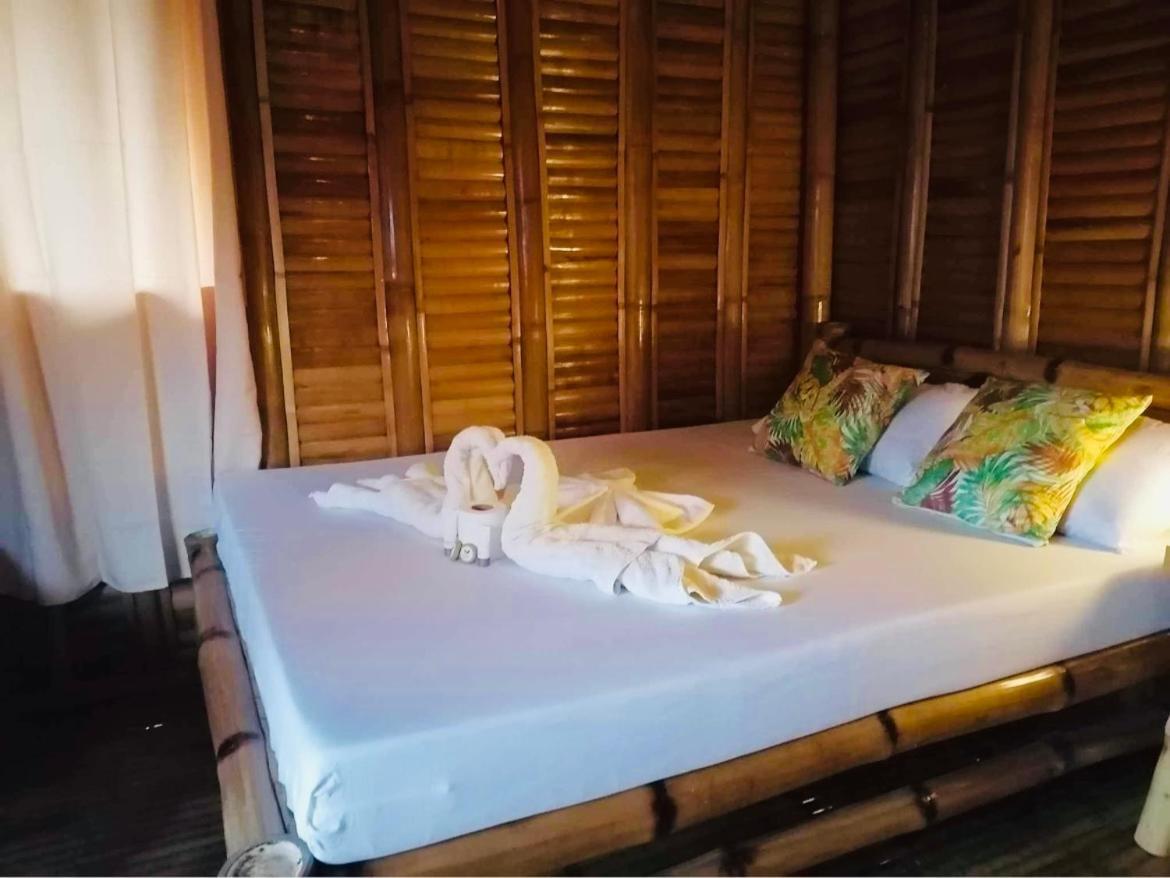 Mecaja Beach House Roxas  Екстер'єр фото