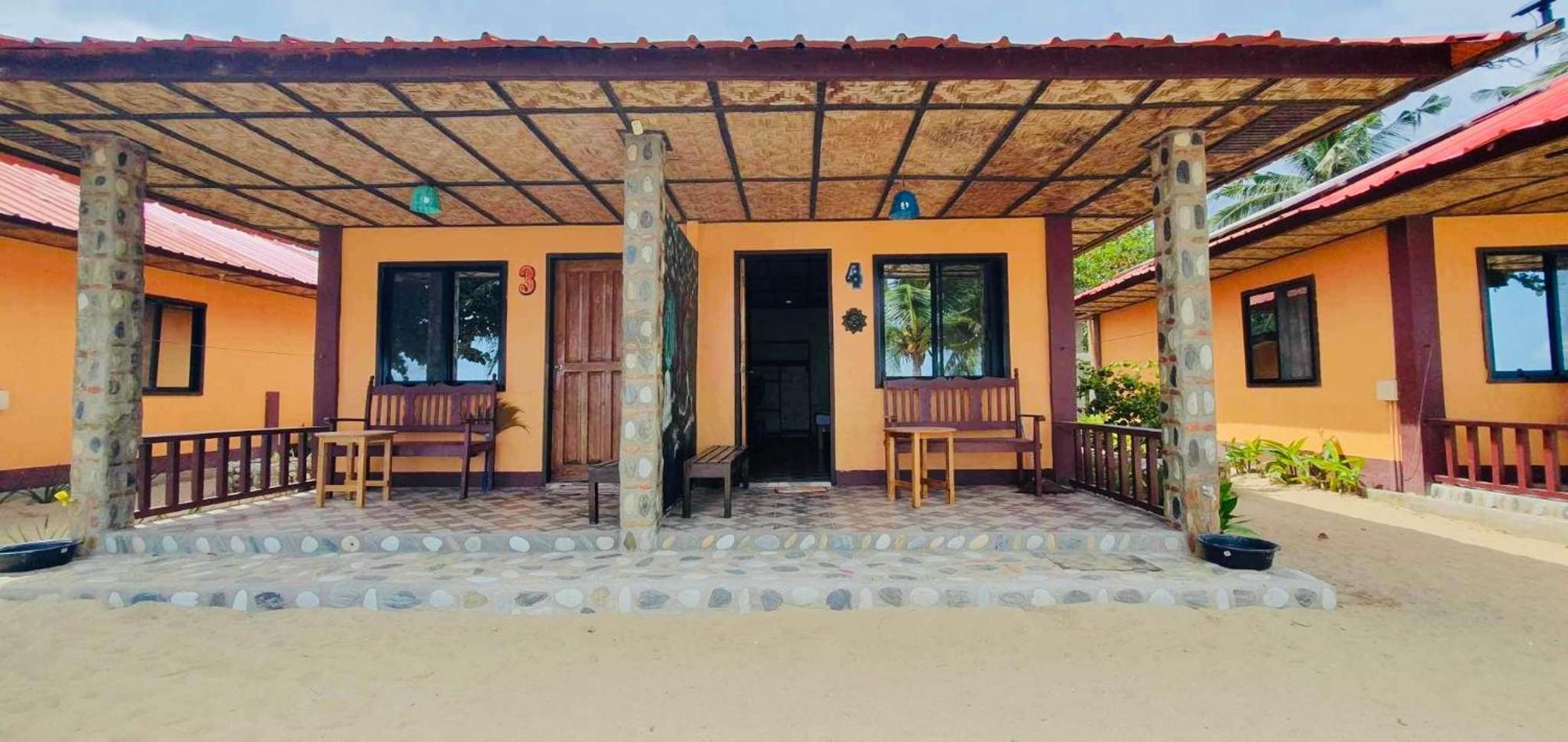 Mecaja Beach House Roxas  Екстер'єр фото